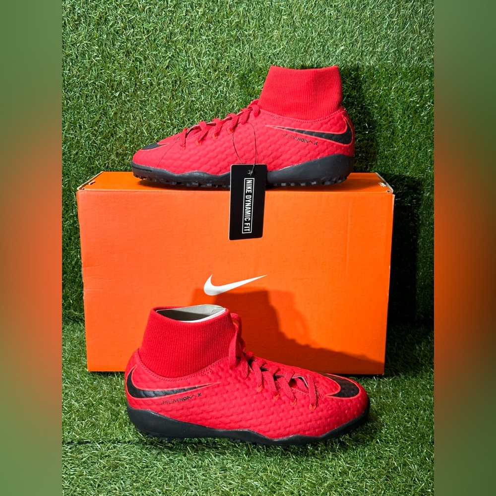 NIKE HYPERVENOMX PHELON III TURF SOCCER SHOES, SIZES 4Y , 4.5Y KIDS, RED/ BLACK